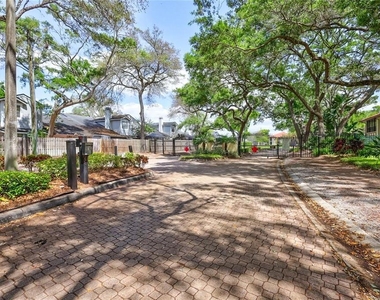 1712 Hammock Pine Boulevard - Photo Thumbnail 31