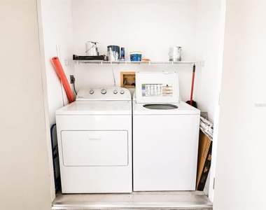 115 Lakeview Place - Photo Thumbnail 26