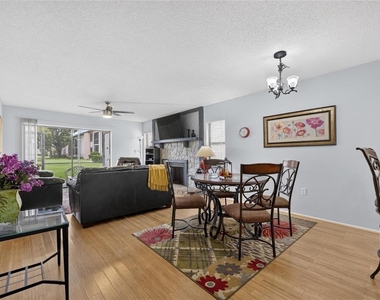 115 Lakeview Place - Photo Thumbnail 23
