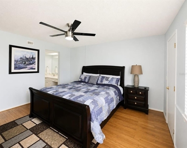 115 Lakeview Place - Photo Thumbnail 18