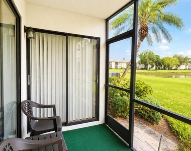 115 Lakeview Place - Photo Thumbnail 24