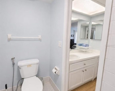 115 Lakeview Place - Photo Thumbnail 23
