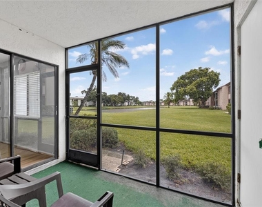 115 Lakeview Place - Photo Thumbnail 44