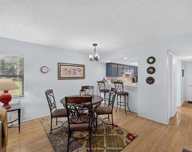 115 Lakeview Place - Photo Thumbnail 26