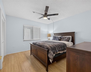115 Lakeview Place - Photo Thumbnail 41
