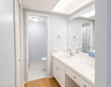 115 Lakeview Place - Photo Thumbnail 21
