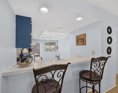 115 Lakeview Place - Photo Thumbnail 22