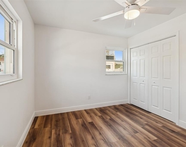 14919 N Bayshore Drive - Photo Thumbnail 18