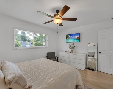 3295 57th Street N - Photo Thumbnail 32