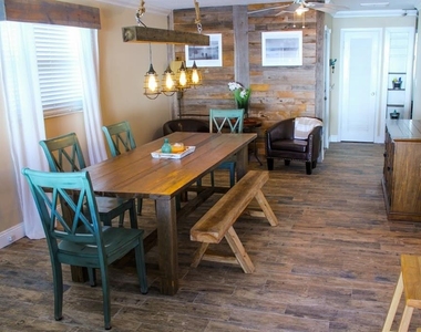 4457 Floramar Terrace - Photo Thumbnail 7
