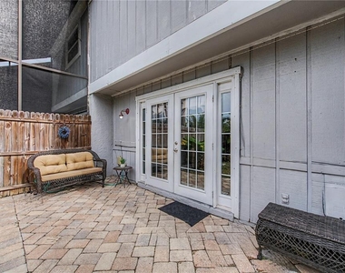 3010 S Pines Drive - Photo Thumbnail 21