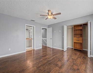 3010 S Pines Drive - Photo Thumbnail 14