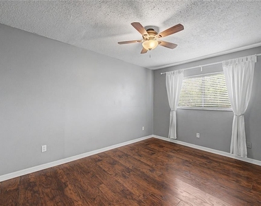 3010 S Pines Drive - Photo Thumbnail 17
