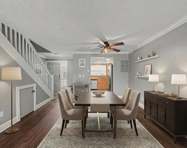 3010 S Pines Drive - Photo Thumbnail 2