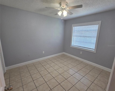 5720 N Lincoln Avenue - Photo Thumbnail 9