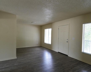 6450 78th Avenue N - Photo Thumbnail 15