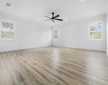 4802 W Beachway Drive - Photo Thumbnail 25