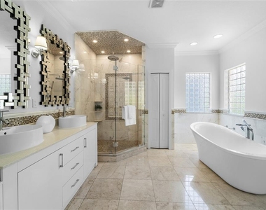 4802 W Beachway Drive - Photo Thumbnail 31