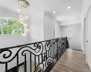 4802 W Beachway Drive - Photo Thumbnail 17