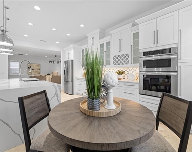 4802 W Beachway Drive - Photo Thumbnail 5