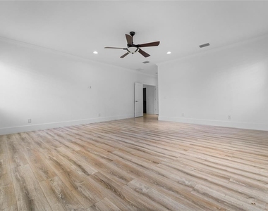 4802 W Beachway Drive - Photo Thumbnail 27