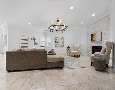 4802 W Beachway Drive - Photo Thumbnail 9