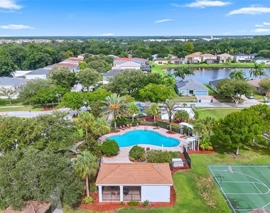 12426 Country White Circle - Photo Thumbnail 28