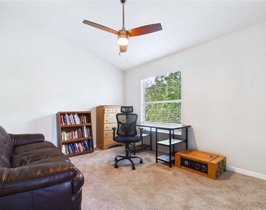 12426 Country White Circle - Photo Thumbnail 22