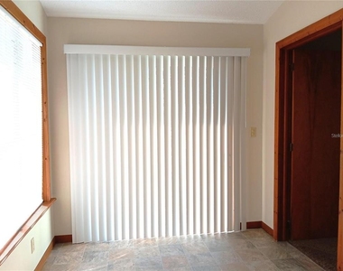 4840 19th Street N - Photo Thumbnail 2