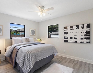 4721 W Wisconsin Avenue - Photo Thumbnail 8
