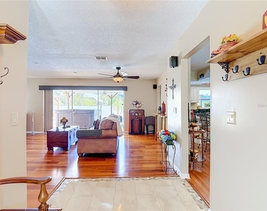 3008 Ripplewood Drive - Photo Thumbnail 4