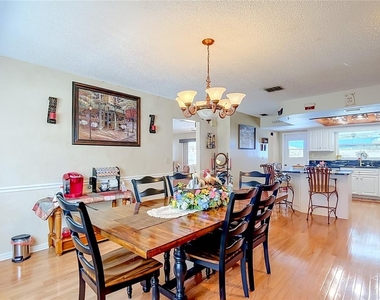 3008 Ripplewood Drive - Photo Thumbnail 17