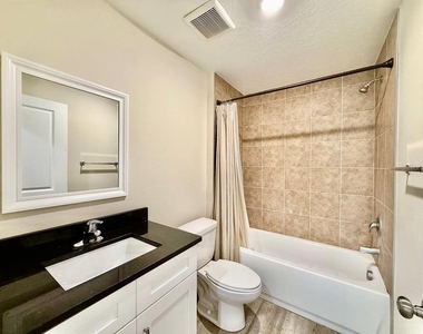 2904 E Columbus Drive - Photo Thumbnail 34