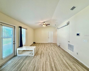 2904 E Columbus Drive - Photo Thumbnail 11