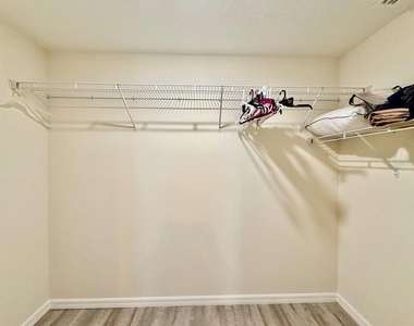 2904 E Columbus Drive - Photo Thumbnail 25