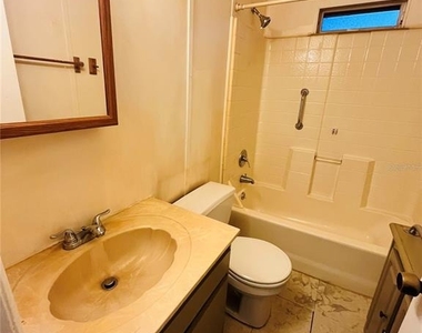 5325 Lime Avenue - Photo Thumbnail 12