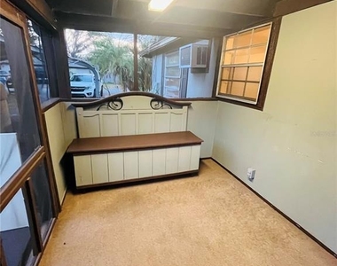 5325 Lime Avenue - Photo Thumbnail 3