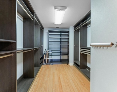 1108 N Franklin Street - Photo Thumbnail 5
