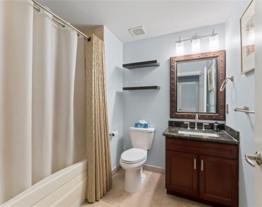 1108 N Franklin Street - Photo Thumbnail 9