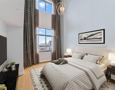 1108 N Franklin Street - Photo Thumbnail 3
