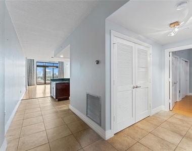 1108 N Franklin Street - Photo Thumbnail 11