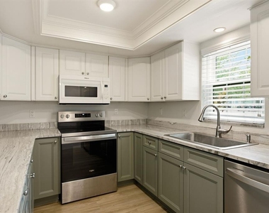 2453 Egret Boulevard - Photo Thumbnail 12