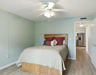 2453 Egret Boulevard - Photo Thumbnail 23