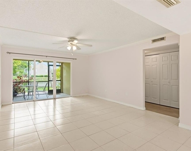 2453 Egret Boulevard - Photo Thumbnail 5