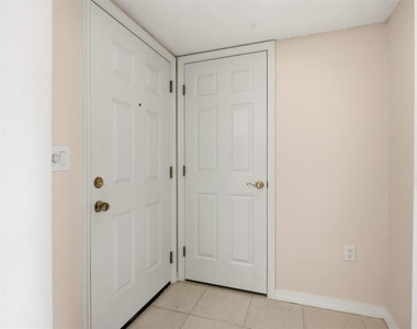 2453 Egret Boulevard - Photo Thumbnail 4