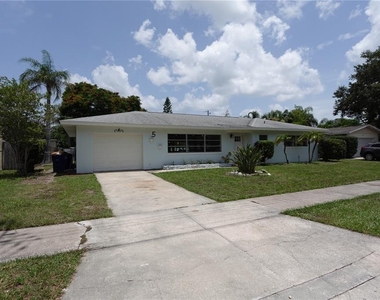 5 S Hercules Avenue - Photo Thumbnail 3