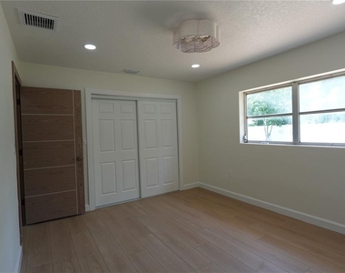 5 S Hercules Avenue - Photo Thumbnail 22