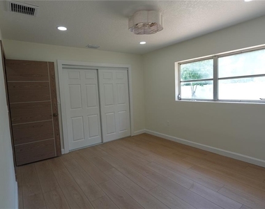 5 S Hercules Avenue - Photo Thumbnail 23