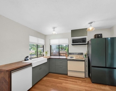 1840 51st Street S - Photo Thumbnail 28