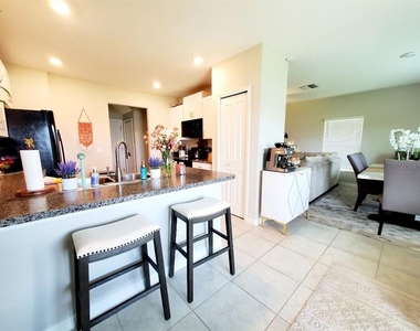 7026 Samuel Ivy Drive - Photo Thumbnail 10